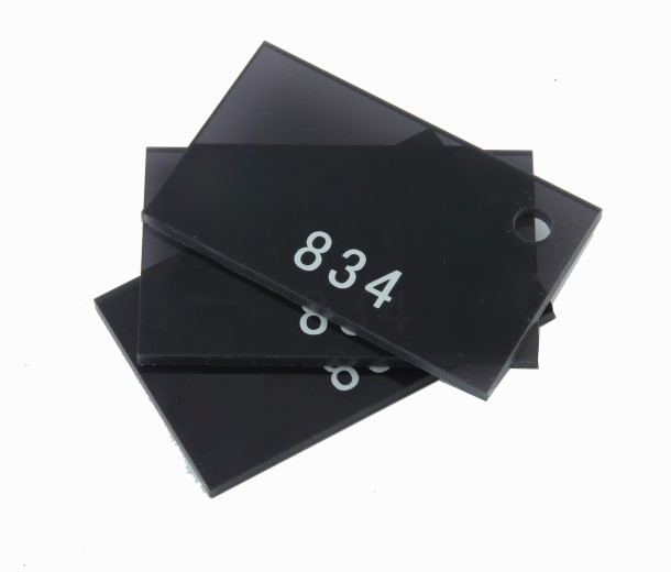 834